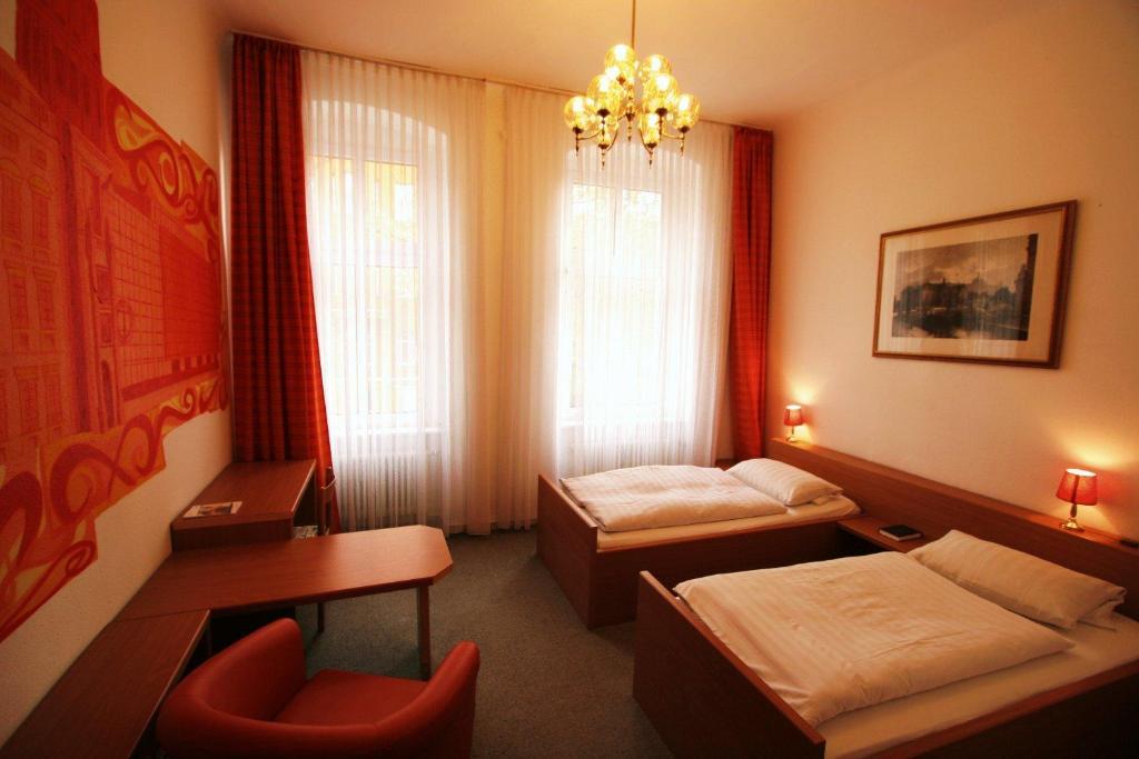 Hotel - Pension Am Schloss Bellevue Berlin Pokój zdjęcie